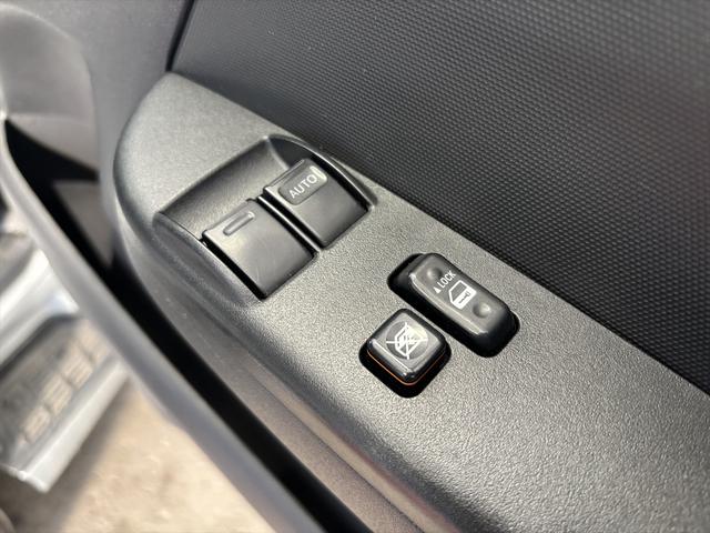 ハイエースバン ロングＤＸ　同色バンパー　後席クーラー　電格ミラー　前後ソナー　ナビ　フルセグＴＶ　バックカメラ　ＣＤ＆ＤＶＤ　ＥＴＣ　フォグランプ（16枚目）