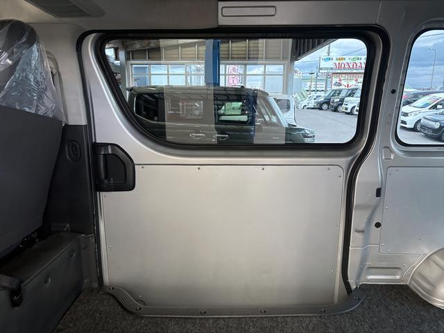 ハイエースバン ロングＤＸ　同色バンパー　後席クーラー　電格ミラー　前後ソナー　ナビ　フルセグＴＶ　バックカメラ　ＣＤ＆ＤＶＤ　ＥＴＣ　フォグランプ（34枚目）