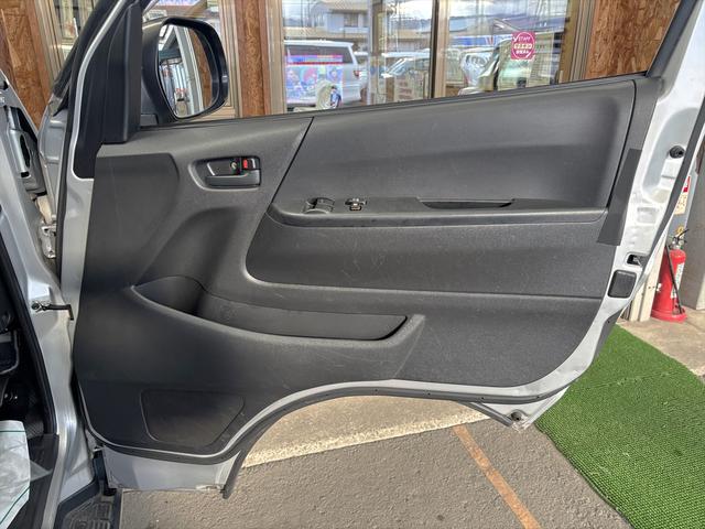 ハイエースバン ロングＤＸ　同色バンパー　後席クーラー　電格ミラー　前後ソナー　ナビ　フルセグＴＶ　バックカメラ　ＣＤ＆ＤＶＤ　ＥＴＣ　フォグランプ（39枚目）
