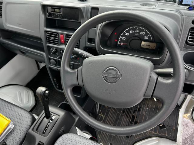 NT100クリッパートラック DX エアコン パワステ ワンオーナー ヘッドライトレベライザー オートマ(8枚目)