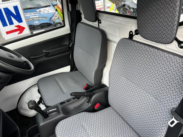 NT100クリッパートラック DX エアコン パワステ ワンオーナー ヘッドライトレベライザー オートマ(57枚目)