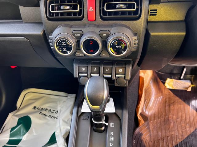 ジムニー XC ノマド純正色シズリングレッドメタリックペイント 届出済未使用車 インタークーラーターボ衝突被害軽減ブレーキデュアルセンサーブレーキサポートエアバッグ運転席・助手席・サイド(7枚目)