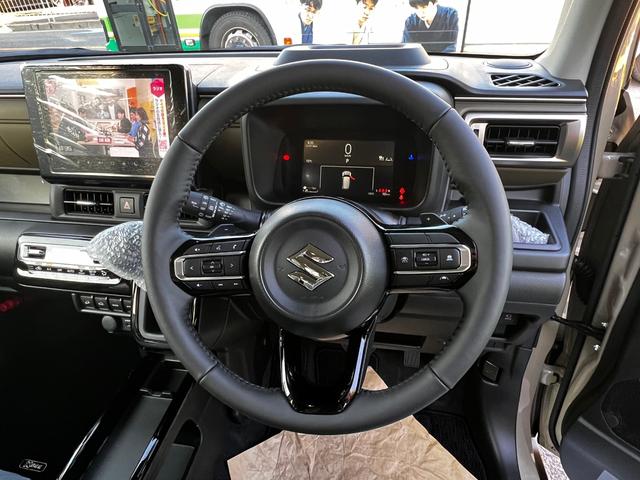 クロスビー ハイブリッドMZ アップグレードパッケージ装着車 全方位モニター用メモリーナビゲーション・スズキコネクト対応通信機装着車デュアルセンサーブレーキサポートII運転席・助手席・サイド・カーテン(10枚目)