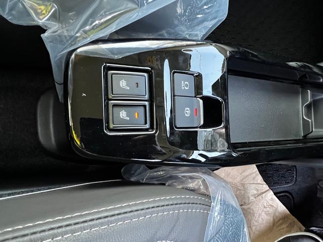 クロスビー ハイブリッドMZ アップグレードパッケージ装着車 全方位モニター用メモリーナビゲーション・スズキコネクト対応通信機装着車デュアルセンサーブレーキサポートII運転席・助手席・サイド・カーテン(22枚目)