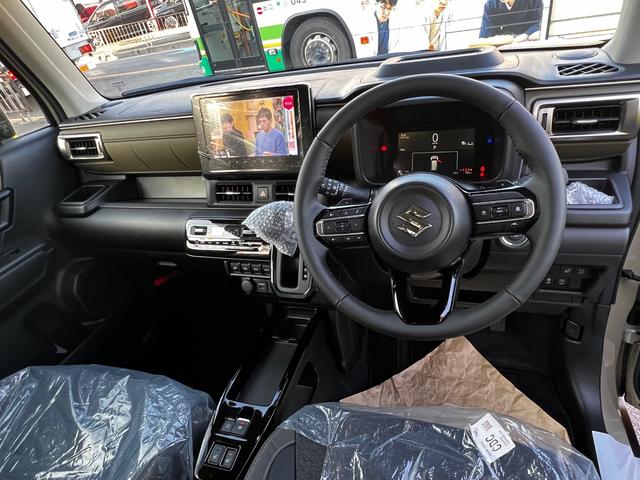 クロスビー ハイブリッドMZ アップグレードパッケージ装着車 全方位モニター用メモリーナビゲーション・スズキコネクト対応通信機装着車デュアルセンサーブレーキサポートII運転席・助手席・サイド・カーテン(25枚目)