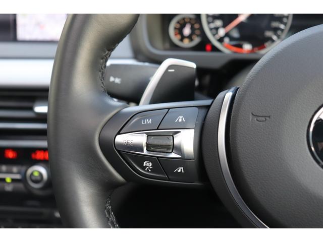 Ｘ５ リミテッドホワイト　２年間保証付　限定車　電動サンルーフ　黒革シート　シートヒーター　ハーマンカードン　ソフトクローズ　純正ＨＤＤナビ　地デジＴＶ　サラウンドビュー　純正２０インチＡＷ　パワーバックドア　ＡＣＣ　ＥＴＣ（27枚目）
