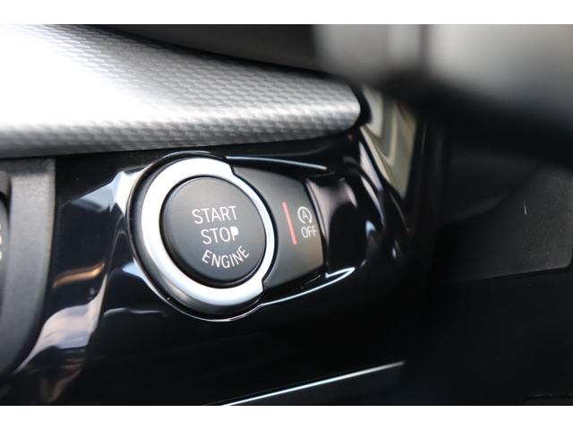 Ｘ５ リミテッドホワイト　２年間保証付　限定車　電動サンルーフ　黒革シート　シートヒーター　ハーマンカードン　ソフトクローズ　純正ＨＤＤナビ　地デジＴＶ　サラウンドビュー　純正２０インチＡＷ　パワーバックドア　ＡＣＣ　ＥＴＣ（29枚目）