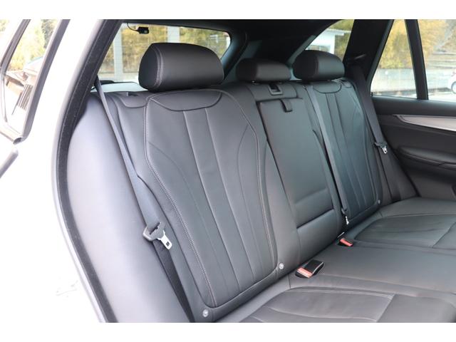 Ｘ５ リミテッドホワイト　２年間保証付　限定車　電動サンルーフ　黒革シート　シートヒーター　ハーマンカードン　ソフトクローズ　純正ＨＤＤナビ　地デジＴＶ　サラウンドビュー　純正２０インチＡＷ　パワーバックドア　ＡＣＣ　ＥＴＣ（49枚目）