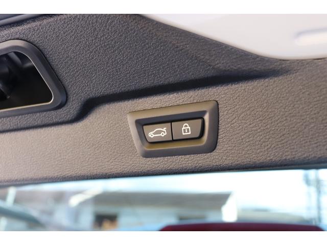 Ｘ５ リミテッドホワイト　２年間保証付　限定車　電動サンルーフ　黒革シート　シートヒーター　ハーマンカードン　ソフトクローズ　純正ＨＤＤナビ　地デジＴＶ　サラウンドビュー　純正２０インチＡＷ　パワーバックドア　ＡＣＣ　ＥＴＣ（60枚目）