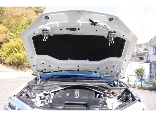 Ｘ５ リミテッドホワイト　２年間保証付　限定車　電動サンルーフ　黒革シート　シートヒーター　ハーマンカードン　ソフトクローズ　純正ＨＤＤナビ　地デジＴＶ　サラウンドビュー　純正２０インチＡＷ　パワーバックドア　ＡＣＣ　ＥＴＣ（77枚目）
