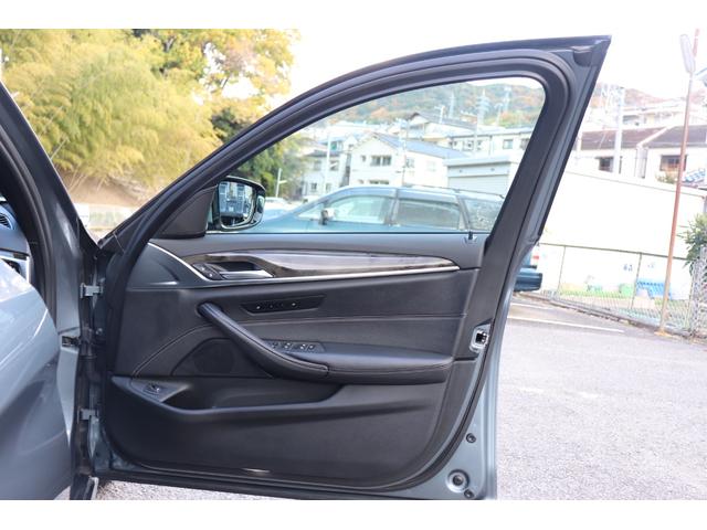 5シリーズ 523i Mスポーツ 2年間保証付 黒革シート シートヒーター&ベンチレーション シートマッサージ機能 ソフトクローズ アダプティブLEDヘッドライト オートトランク 地デジTV 全方位カメラ Hifiスピーカー ACC(18枚目)