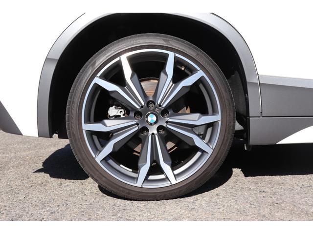Ｘ２ ｘＤｒｉｖｅ２０ｄＭスポーツＸＥＤジョイ＋ハイライＰ　２年間保証付　黒革シート　シートヒーター　ワイヤレス充電　ＬＥＤヘッドライト　純正ＯＰ２０インチアルミ　パワーバックドア　コンフォートアクセス　ＰＤＣ　バックカメラ　ＨＵＤ　ＡＣＣ　インテリジェントＳ（14枚目）