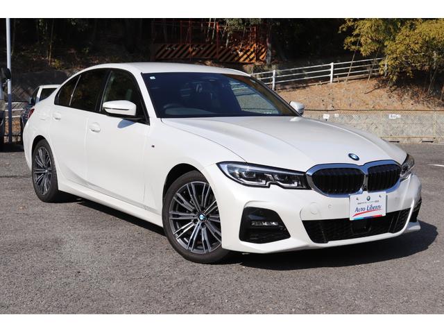 ３シリーズ ３２０ｄ　ｘＤｒｉｖｅ　Ｍスポーツ　２年間保証付　黒革シート　前席シートヒーター　ランバーサポート　純正ＨＤＤナビ　全方位カメラ　オートトランク　Ｈｉｆｉスピーカー　アダプティブＬＥＤヘッドライト　ワイヤレス充電　ミラー型ＥＴＣ　ＡＣＣ（3枚目）
