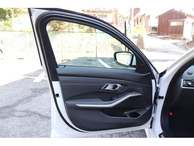 ３シリーズ ３２０ｄ　ｘＤｒｉｖｅ　Ｍスポーツ　２年間保証付　黒革シート　前席シートヒーター　ランバーサポート　純正ＨＤＤナビ　全方位カメラ　オートトランク　Ｈｉｆｉスピーカー　アダプティブＬＥＤヘッドライト　ワイヤレス充電　ミラー型ＥＴＣ　ＡＣＣ（25枚目）