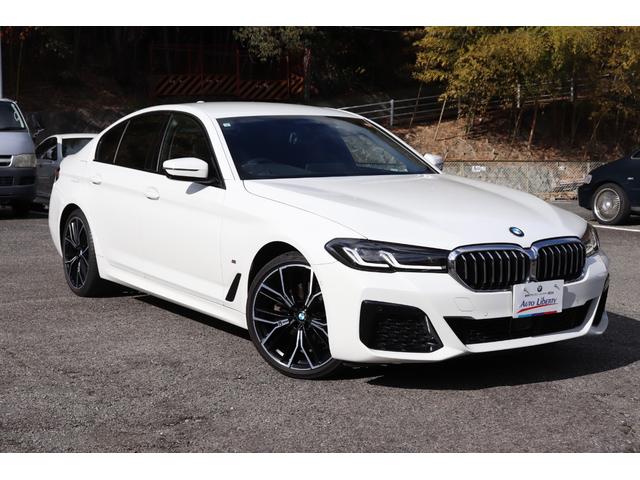 ５シリーズ ５２３ｄｘＤｒｉｖｅＭスポーツ４０ｔｈアニバサリＥＤ　２年間保証付　限定車　黒革シート　前席シートヒーター　純正ＨＤＤナビ　全方位カメラ　地デジＴＶ　アダプティブＬＥＤヘッドライト　オートトランク　アダプティブサスペンション　ワイヤレス充電　ＨＵＤ（3枚目）