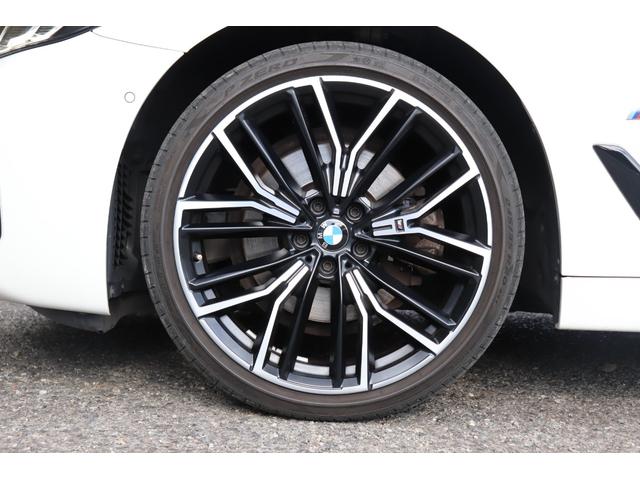 ５シリーズ ５２３ｄｘＤｒｉｖｅＭスポーツ４０ｔｈアニバサリＥＤ　２年間保証付　限定車　黒革シート　前席シートヒーター　純正ＨＤＤナビ　全方位カメラ　地デジＴＶ　アダプティブＬＥＤヘッドライト　オートトランク　アダプティブサスペンション　ワイヤレス充電　ＨＵＤ（17枚目）