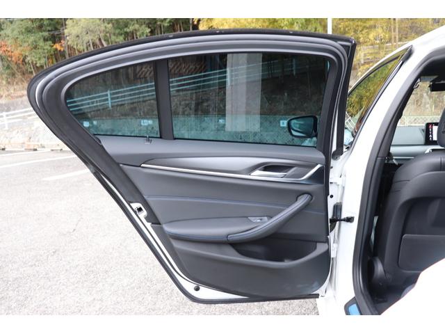 ５シリーズ ５２３ｄｘＤｒｉｖｅＭスポーツ４０ｔｈアニバサリＥＤ　２年間保証付　限定車　黒革シート　前席シートヒーター　純正ＨＤＤナビ　全方位カメラ　地デジＴＶ　アダプティブＬＥＤヘッドライト　オートトランク　アダプティブサスペンション　ワイヤレス充電　ＨＵＤ（34枚目）