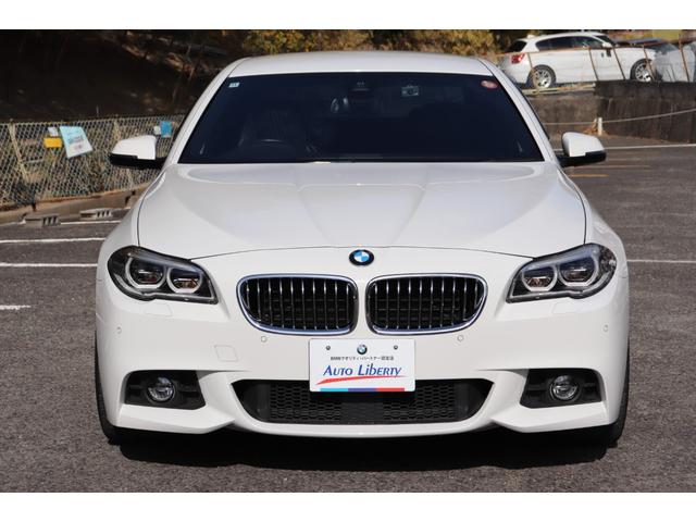 ５シリーズ ５２３ｄ　Ｍスポーツ　２年間保証付　黒革シート　前席シートヒーター　アダプティブＬＥＤヘッドライト　アクティブクルーズコントロール　純正ＨＤＤナビ　バックカメラ　純正１８インチアルミ　ミラー型ＥＴＣ　ＰＤＣ（4枚目）