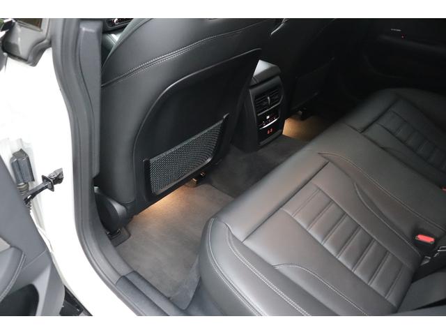 ４シリーズ Ｍ４４０ｉ　ｘＤｒｉｖｅグランクーペ　２年間保証付　カーブドディスプレイ　黒革シート　シートヒーター　アダプティブＭサスペンション　フルセグＴＶ　Ｈａｒｍａｎ／Ｋａｒｄｏｎ　レーザーライト　全方位カメラ　ワイヤレス充電　ＡＣＣ　ＨＵＤ（32枚目）