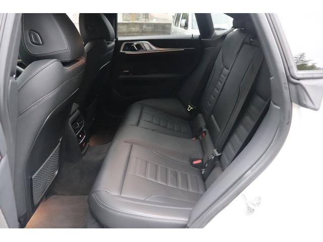 ４シリーズ Ｍ４４０ｉ　ｘＤｒｉｖｅグランクーペ　２年間保証付　カーブドディスプレイ　黒革シート　シートヒーター　アダプティブＭサスペンション　フルセグＴＶ　Ｈａｒｍａｎ／Ｋａｒｄｏｎ　レーザーライト　全方位カメラ　ワイヤレス充電　ＡＣＣ　ＨＵＤ（33枚目）