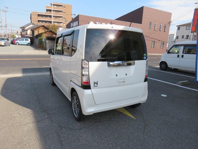 Ｎ－ＢＯＸ Ｇ・Ｌパッケージ　左パワースライドドア　純正アルミ　プッシュスタート　アイドリングストップ　衝突安全ボディ　ＥＳＣ　ベンチシート　オートエアコン　ウィンカードアミラー　ステアリングスイッチ（8枚目）