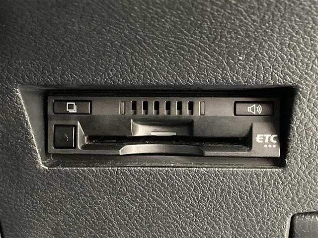 カローラフィールダー ハイブリッド　ＥＸ　純正メモリーナビ　バックモニター　ＥＴＣ　ナノイーエアコン　プッシュスタート　スマートキー　セーフティセンス　ＣＤ再生　ワンセグＴＶ　ブルートゥース接続　アイドリングストップ　オートエアコン（20枚目）