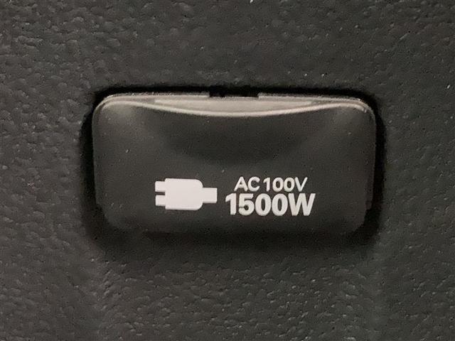 プリウス Ｓ　９インチディスプレイオーディオ（Ｔコネクトナビ）　バックモニター　ＡＣ１００Ｖ電源　ＥＴＣ　ＬＥＤヘッドライト　スマートキー　プッシュスタート　セーフティセンス　純正１５ＡＷ　社外ドラレコ（23枚目）