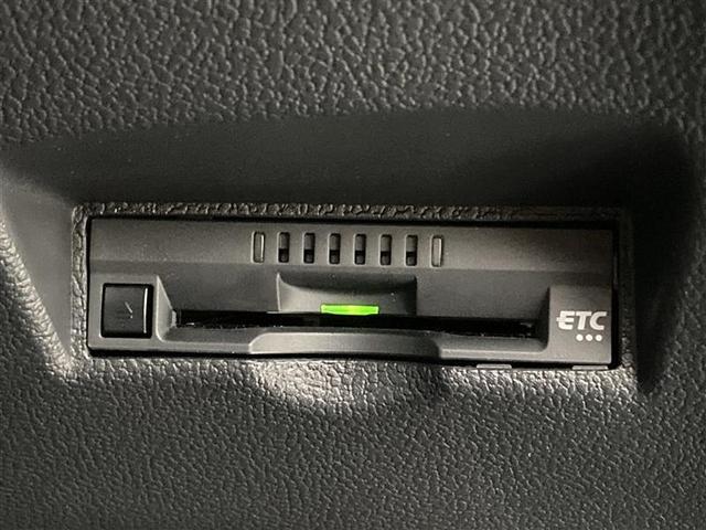 プリウス Ｓ　９インチディスプレイオーディオ（Ｔコネクトナビ）　バックモニター　ＡＣ１００Ｖ電源　ＥＴＣ　ＬＥＤヘッドライト　スマートキー　プッシュスタート　セーフティセンス　純正１５ＡＷ　社外ドラレコ（24枚目）