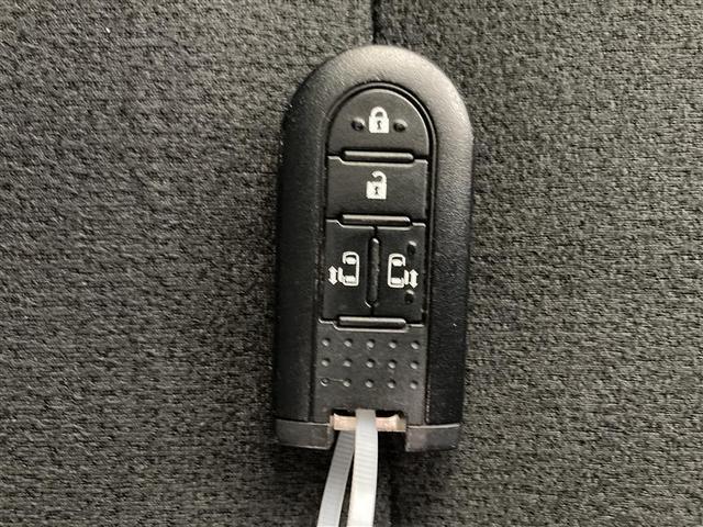 �h�A�̊J���A���肪�ו��ōǂ����Ă��鎞�̓L�[���X�ł̃J�M�̉�������ςł���ˁB�X�}�[�g�L�[�̓|�P�b�g��o�b�O�ɓ���Ă����΁A�m�u�ɐG�ꂽ�����Ń��b�N�̉������\�ł��B�ƂĂ��֗��ȋ@�\�ł��B