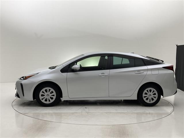 プリウス Ｓ　純正ナビ　バックモニター　ＥＴＣ　フルセグＴＶ　ＡＣ１００Ｖ電源　ＬＥＤヘッドライト　スマートキー　プッシュスタート　レーダークルーズコントロール　ブルートゥース　ＣＤ／ＤＶＤ再生　セーフティセンス（33枚目）