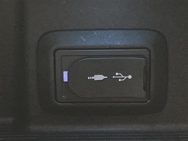 ハリアー Ｓ　８インチディスプレイオーディオ　バックモニター　レーダークルーズコントロール　パーキングサポートブレーキ　ロードサインアシスト　ＬＥＤヘッドライト　セーフティセンス　純正１７ＡＷ　ＥＴＣ（16枚目）