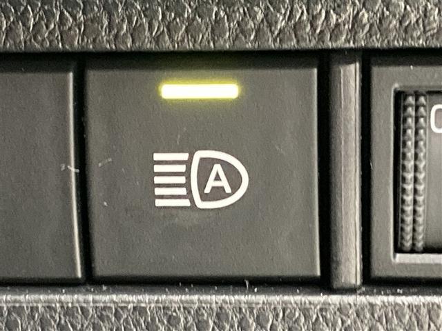 ハリアー Ｓ　８インチディスプレイオーディオ　バックモニター　レーダークルーズコントロール　パーキングサポートブレーキ　ロードサインアシスト　ＬＥＤヘッドライト　セーフティセンス　純正１７ＡＷ　ＥＴＣ（18枚目）