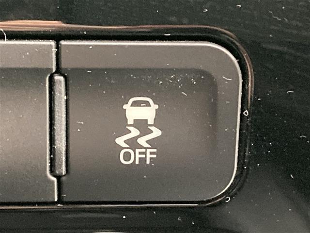 プリウス ＳセーフティプラスＩＩ　トヨタセーフティセンス　純正ナビ　フルセグＴＶ　パノラミックビューモニター　ＢＳＭ　コムテック製ドライブレコーダー　レーダークルーズコントロール　ナノイーエアコン　ＬＥＤヘッドライト　ＡＣ１００Ｖ電源（16枚目）