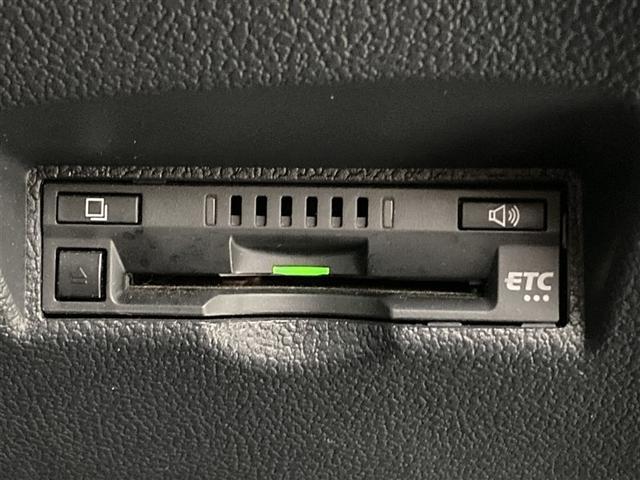 プリウス ＳセーフティプラスＩＩ　トヨタセーフティセンス　純正ナビ　フルセグＴＶ　パノラミックビューモニター　ＢＳＭ　コムテック製ドライブレコーダー　レーダークルーズコントロール　ナノイーエアコン　ＬＥＤヘッドライト　ＡＣ１００Ｖ電源（19枚目）