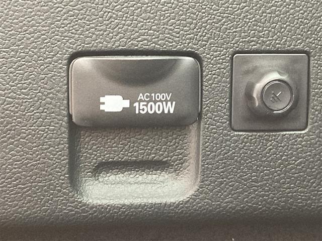 プリウス ＳセーフティプラスＩＩ　トヨタセーフティセンス　純正ナビ　フルセグＴＶ　パノラミックビューモニター　ＢＳＭ　コムテック製ドライブレコーダー　レーダークルーズコントロール　ナノイーエアコン　ＬＥＤヘッドライト　ＡＣ１００Ｖ電源（26枚目）