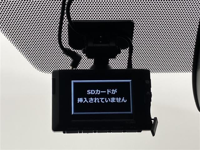 カローラツーリング ハイブリッド　ダブルバイビー　９インチディスプレイオーディオナビ　バックモニター　ＢＳＭ　シートヒーター　ステアリングヒーター　ＥＴＣ２．０　　ＬＥＤヘッドライト　　トヨタセーフティセンス　純正１７ＡＷ　ブルートゥース接続（21枚目）