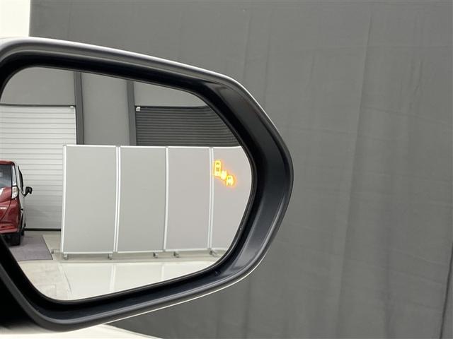 カローラツーリング ハイブリッド　ダブルバイビー　９インチディスプレイオーディオナビ　バックモニター　ＢＳＭ　シートヒーター　ステアリングヒーター　ＥＴＣ２．０　　ＬＥＤヘッドライト　　トヨタセーフティセンス　純正１７ＡＷ　ブルートゥース接続（31枚目）