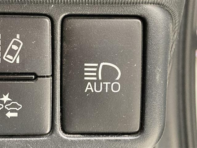 アクア Ｓビジネスパッケージ　純正ナビ　バックモニター　ＥＴＣ　スマートキー　プッシュスタート　セーフティセンス　社外ドラレコ　アイドリングストップ　ＥＴＣ　電動格納ミラー　車線逸脱警報（19枚目）