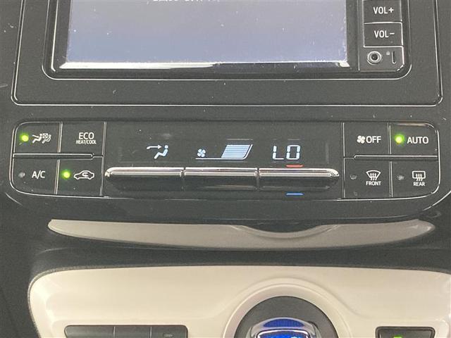 プリウス Ｓ　純正ナビ　ＥＴＣ　ＬＥＤヘッドライト　社外ドラレコ　　レーダークルコン　ブルートゥース　ワンセグ　オートエアコン　ＣＤ再生　純正１５ＡＷ　スマートキー　アイドリングストップ（16枚目）