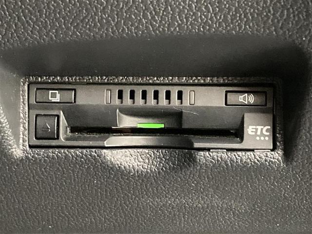 プリウス Ｓ　純正ナビ　ＥＴＣ　ＬＥＤヘッドライト　社外ドラレコ　　レーダークルコン　ブルートゥース　ワンセグ　オートエアコン　ＣＤ再生　純正１５ＡＷ　スマートキー　アイドリングストップ（21枚目）