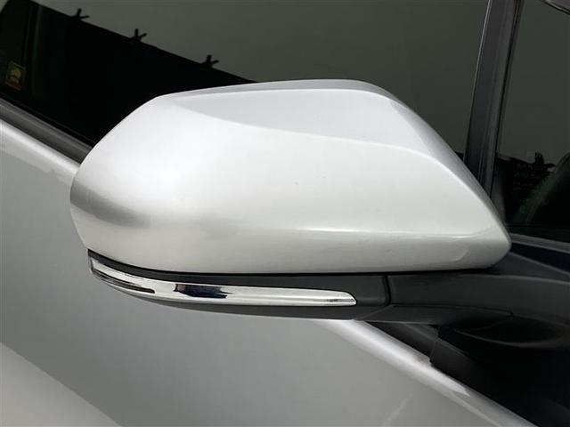 プリウス Ｓ　純正ナビ　ＥＴＣ　ＬＥＤヘッドライト　社外ドラレコ　　レーダークルコン　ブルートゥース　ワンセグ　オートエアコン　ＣＤ再生　純正１５ＡＷ　スマートキー　アイドリングストップ（30枚目）