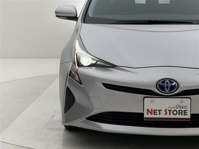 プリウス Ｓ　純正ナビ　ＥＴＣ　ＬＥＤヘッドライト　社外ドラレコ　　レーダークルコン　ブルートゥース　ワンセグ　オートエアコン　ＣＤ再生　純正１５ＡＷ　スマートキー　アイドリングストップ（32枚目）