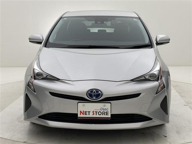 プリウス Ｓ　純正ナビ　ＥＴＣ　ＬＥＤヘッドライト　社外ドラレコ　　レーダークルコン　ブルートゥース　ワンセグ　オートエアコン　ＣＤ再生　純正１５ＡＷ　スマートキー　アイドリングストップ（33枚目）