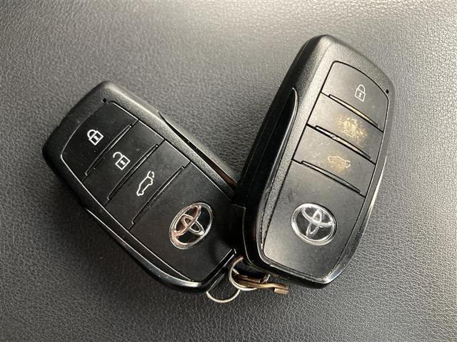 ハリアー Ｚ　レザーパッケージ　純正ナビ　モデリスタフルエアロ　全方位カメラ　ＢＳＭ　調光ガラスルーフ　シートヒーター／ベンチレーション　デジタルインナーミラー　ステアリングヒーター　ＪＢＬサウンド　ＥＴＣ２．０　パワーバックドア（32枚目）