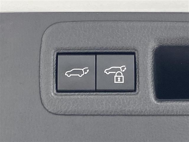 ハリアー Ｚ　レザーパッケージ　純正ナビ　モデリスタフルエアロ　全方位カメラ　ＢＳＭ　調光ガラスルーフ　シートヒーター／ベンチレーション　デジタルインナーミラー　ステアリングヒーター　ＪＢＬサウンド　ＥＴＣ２．０　パワーバックドア（42枚目）