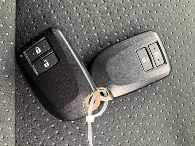 ハイエースバン ロングスーパーＧＬ　純正ナビ　バックモニター　ワンセグＴＶ　ＬＥＤヘッドライト　スマートキー　プッシュスタート　積載量１０００ｋｇ　セーフティセンス　ＣＤ再生　純正１５ＡＷ　ブルートゥース接続　純正ドラレコ（27枚目）