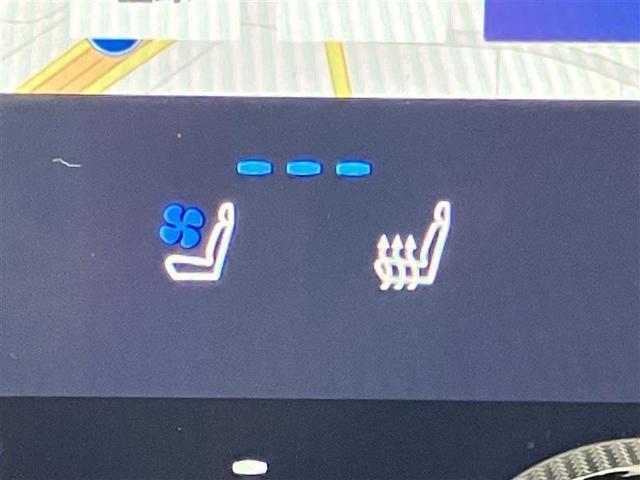 ＮＸ ＮＸ３５０ｈ　Ｆスポーツ　サンルーフ　純正ナビ　フルセグＴＶ　全方位カメラ　ＢＳＭ　純正ドラレコ　シートヒーター／ベンチレーション　ステアリングヒーター　ＴＲＤマフラー　４ＷＤ車　デジタルインナーミラー　ＥＴＣ２．０（23枚目）