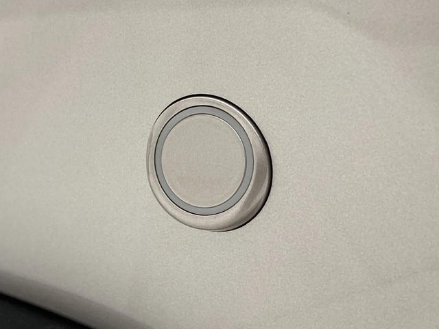 ハリアーハイブリッド Ｚ　雹害　１２．３インチディスプレイオーディオ　全方位カメラ　ＢＳＭ　フルセグＴＶ　ＥＴＣ２．０　ＪＢＬサウンド　ＬＥＤヘッドライト　デジタルインナーミラー　ヘッドアップディスプレイ　セーフティセンス（36枚目）