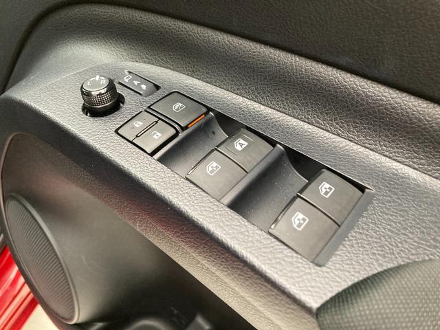 シエンタ Ｇ　クエロ　純正Ｔコネクトナビ　全方位カメラ　シートヒーター　ステアリングヒーター　両Ｐスライド　ＥＴＣ　フルセグＴＶ　ＬＥＤヘッドライト　スマートキー　プッシュスタート　ＣＤ／ＤＶＤ再生　トヨタセーフティセンス（25枚目）