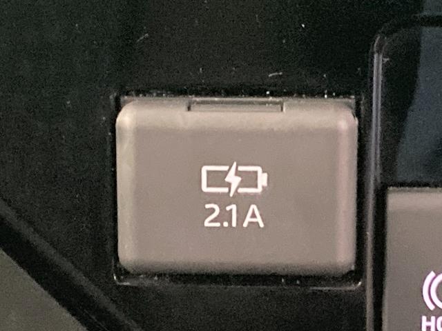 ルーミー カスタムG 純正ナビ フルセグTV バックモニター 両Pスラ シートヒーター ETC レーダークルーズコントロール LEDヘッドライト スマートキー スマートアシスト CD/DVD再生 アイドリングストップ(19枚目)